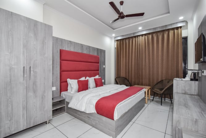 Hotel Dalhousie Deluxe